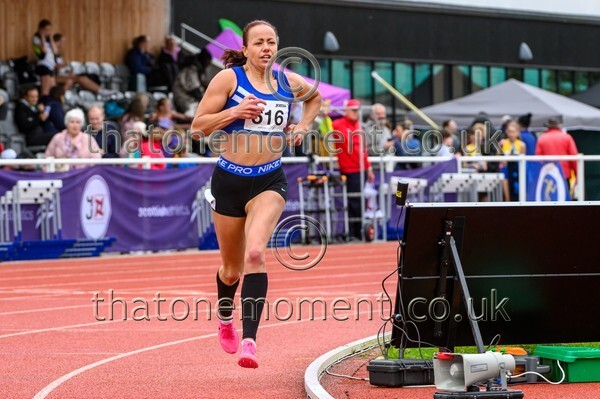 ComMast25-929643 - Track Female Set One