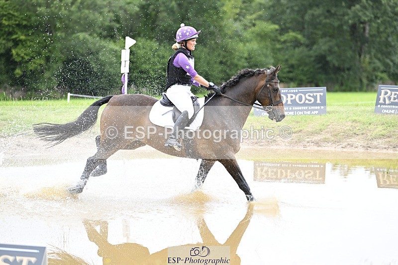 240804-130230-13906 - 460-Amelie_Huntington-Whiteley-HOLNEST_FINNEGAN