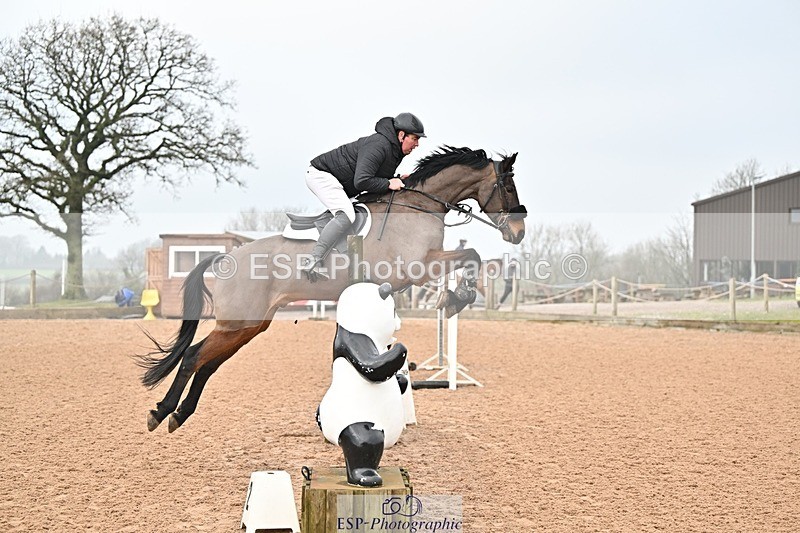 250122-141343-00593 - Cls 6 Foxhunter and 1.20m