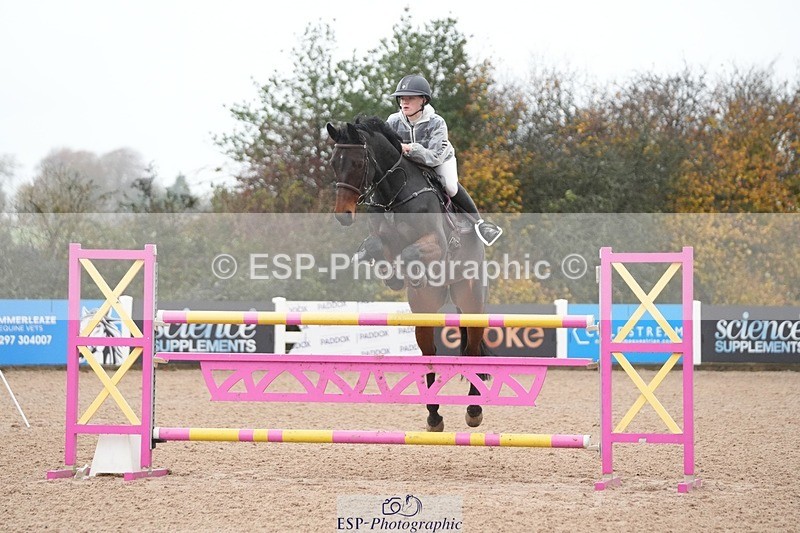 251107-133551-01183 - Cls 6 Foxhunter and 1.20m Open
