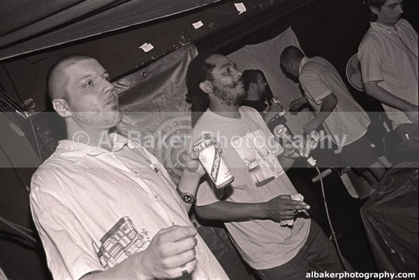 01 russ-beeks kwasi-asante - Friends-&-Family @ the-roadhouse 15.09.01