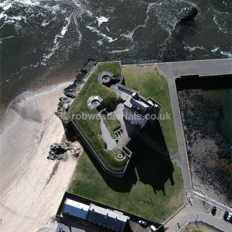 aerial pictures of Scottish east coast coastal monuments tourist attractions castles of Scotland