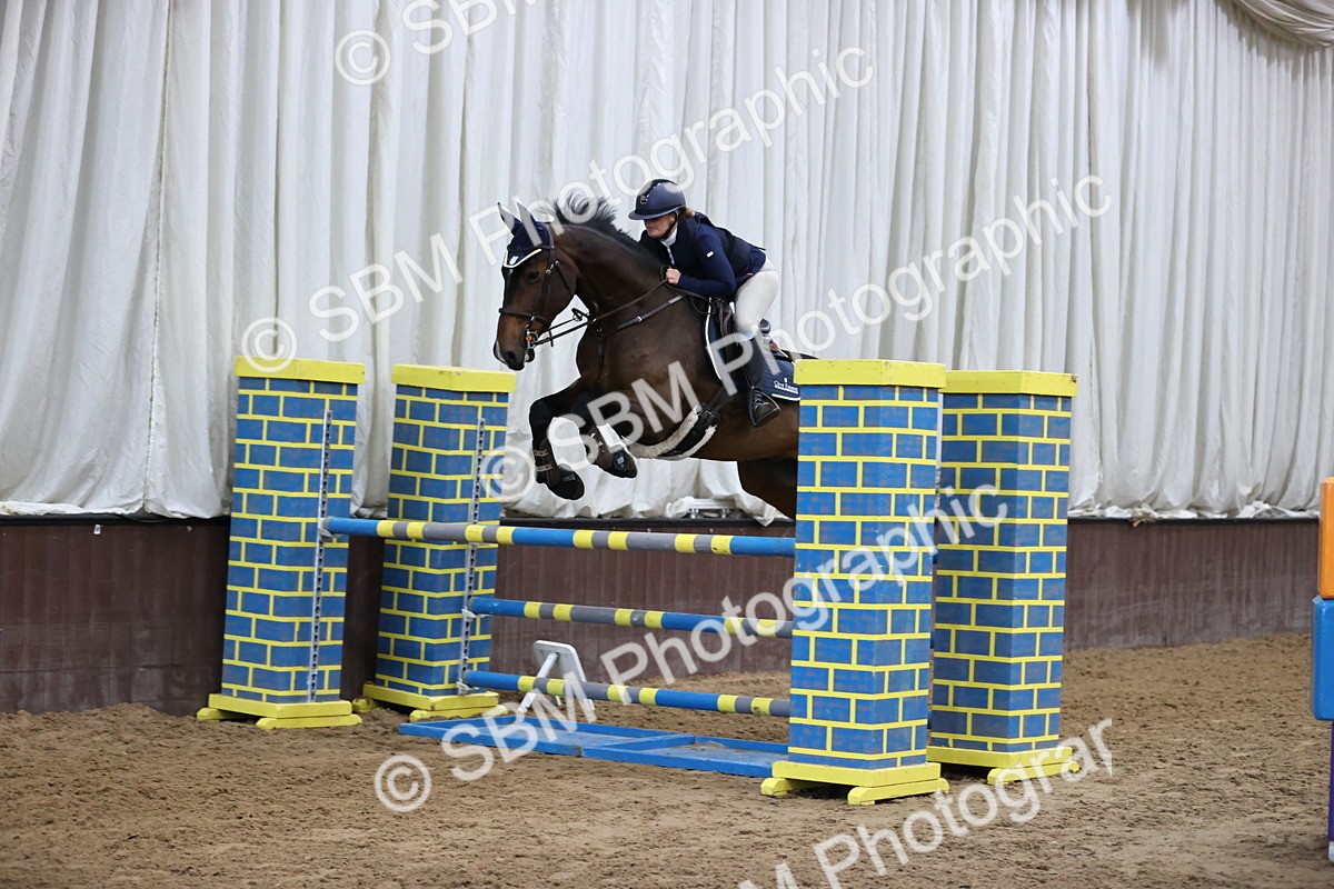 SBM_001815 - Class 4 - Senior Newcomers - 1.10m Open