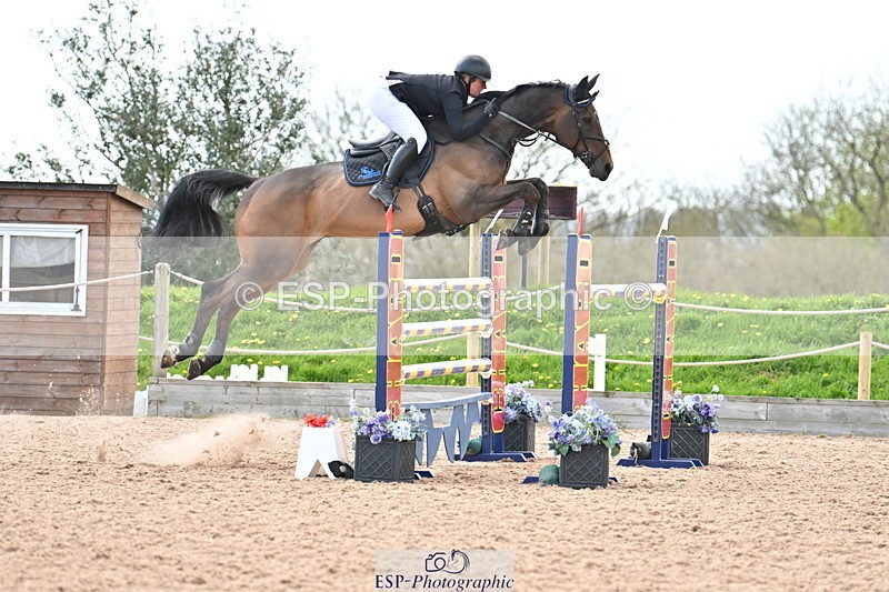 240418A-141626-04293 - Cls 9, 2 Star Big Tour 1.40m