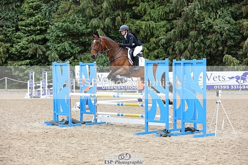 250803A-111051-10697 - L-526-Lucy.Woolams-ZATESS.CLASSIC