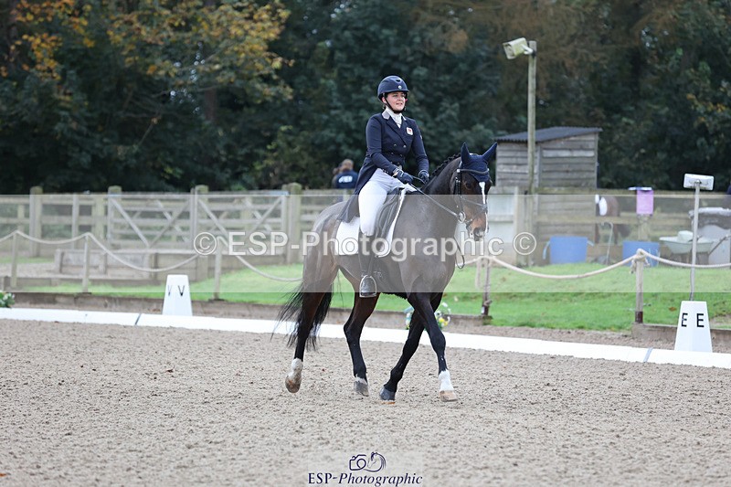 241024-094544-01149 - 130-Imogen.White-BE.TOUCHABLE