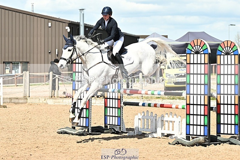 250416-133939-01186 - Cls 4 Newcomers and 1.10m