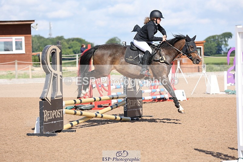 240714A-092749-01584 - Cls 1&2 128cm 10yrs & 70cm Open