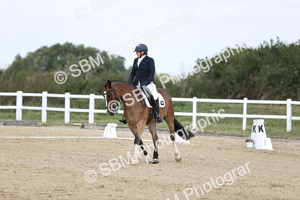 SBM_016221 - Class 14 - Novice 23 - 10.29-11.32