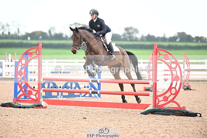 241023A-113423-00573 - Cls 1 British Novice and 90cm Open