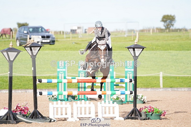 241005A-162130-05194 - SAT Cls 12 Snr Fox & 1.20m Open