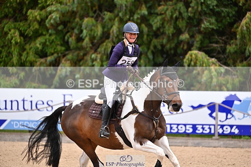 250802A-135614-05658 - F-258-Rachael.Whittaker-STAR