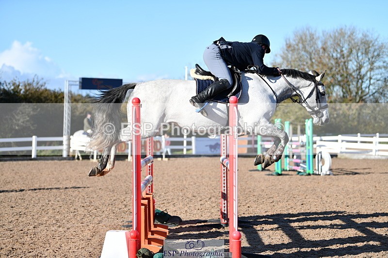 231110A-132409-00553 - Cls 5 Newcomers & 1.10m Open