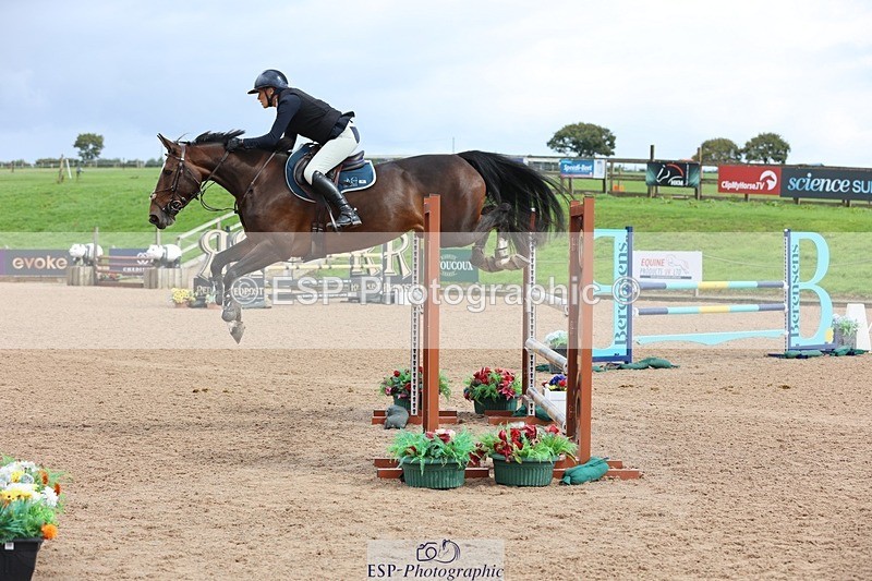 250911-122648-01459 - Cls 3 Snr Foxhunter