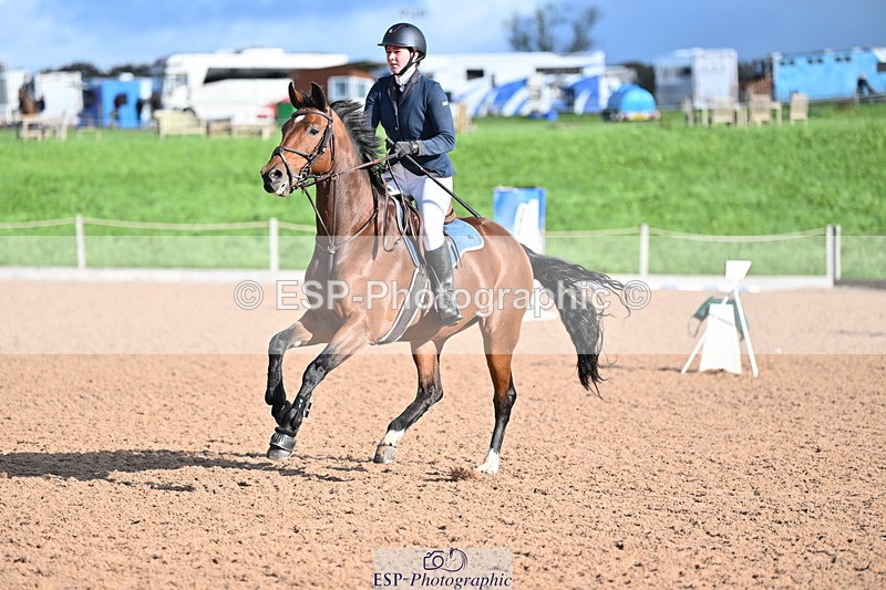 231014A-103312-04134 - Cls 18 Newcomers & 1.10m Open