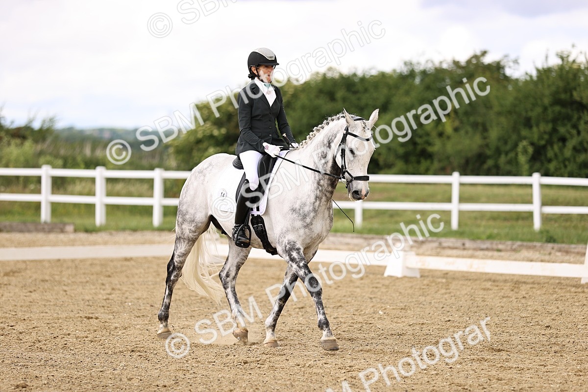 SBM_001967 - Class 2 - Novice 4 - 10.36-11.39