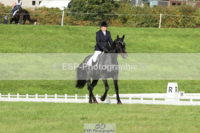 251024A-101831-07715 - D-343-Georgina.Owen