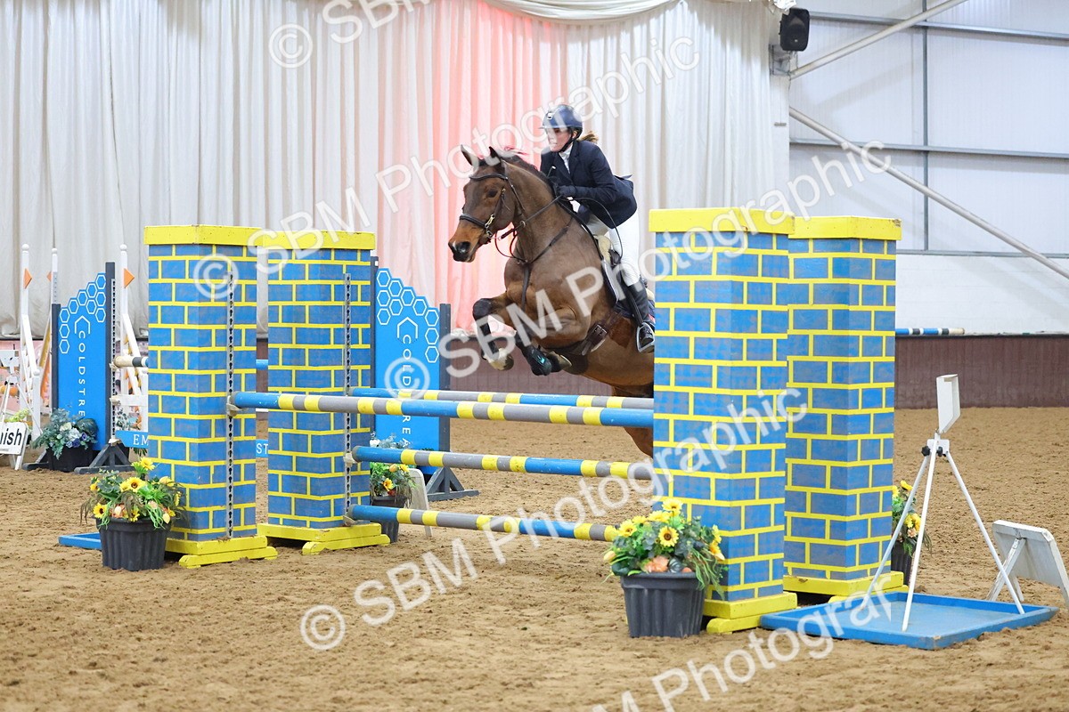 SBM_008555 - Class 21 - Nupafeed Supplements Senior Discovery/ 1m Open - First Round (1.00m)