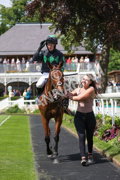 yr10062022r1-30 - Race 1 2.00pm Constant Security Gentlemen Amateur Riders Stakes