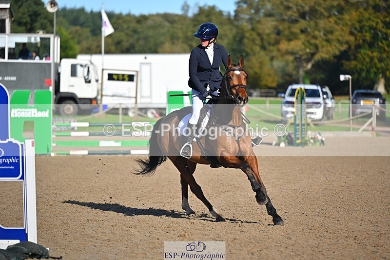 241027-103107-16373 - 328-Zara.Head-FOURFIELDS.LOVEHEART