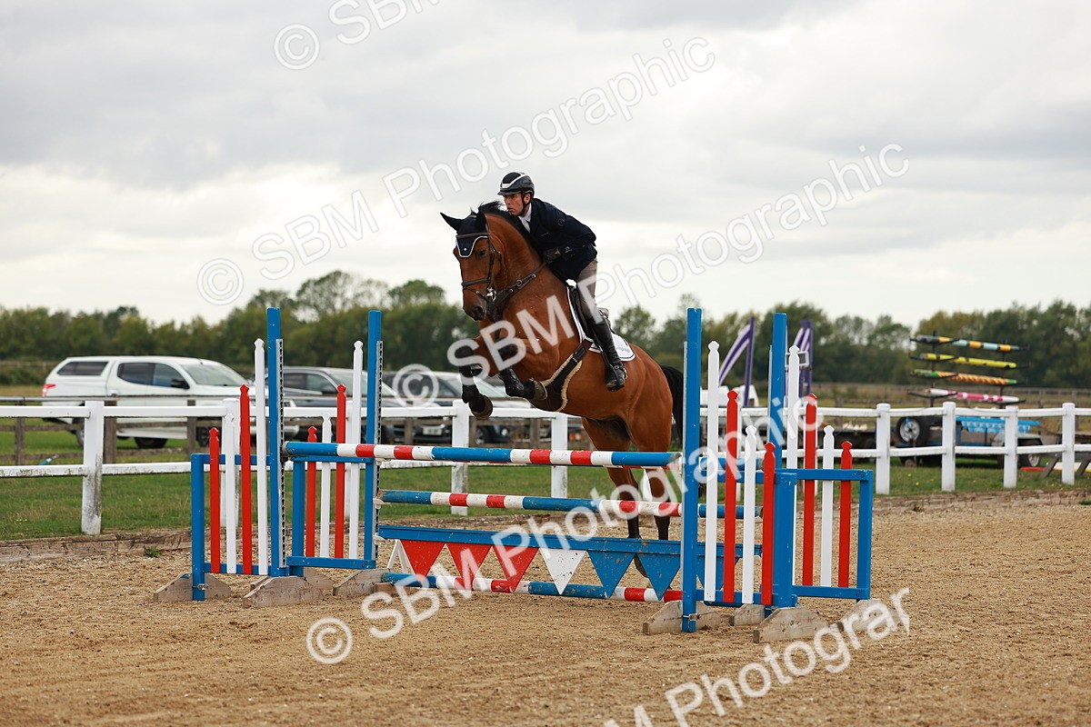 SBM_001436 - Class 4 - Senior Newcomers - 1.10m