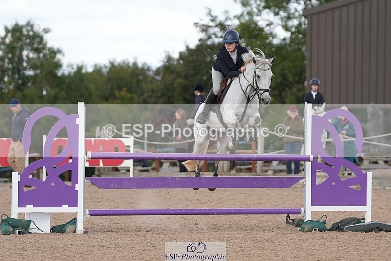 250921-122608-02920 - Cls 9 Pony Foxhunter and 1.10m
