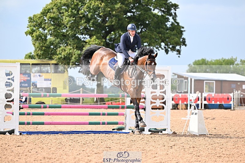 240828A-145101-01034 - Cls 4 Snr Newcomers and 1.10m Open