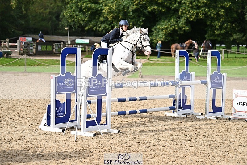 230930-115048-00408 - Cls 4 Pony Newcomers & 1m Open