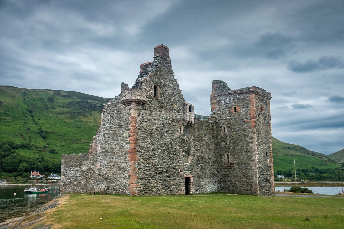 Lochranza Castle - Castles, Palaces, Forts and Towers