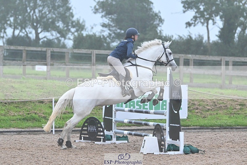 240813-192529-00918 - Classes 7 A&B 90cm