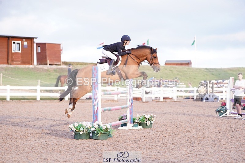 250628-202540-08585 - Cls 26 Pony Foxhunter & 1.10m Open