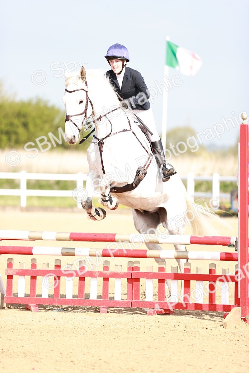  - Class 21 - Senior British Novice - 90cm
