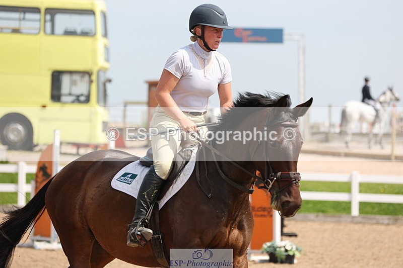 240510A-141701-07551 - Cls 17 1.05m National Am Quali