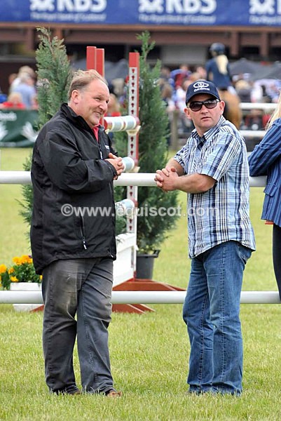 EQUISCOT 9373 - A WEE PEEK AT RHS 2013