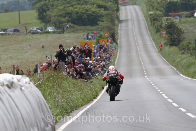 Dan Kneen Suzuki / Cookstown B.E.Racing - Pokerstars Senior TT