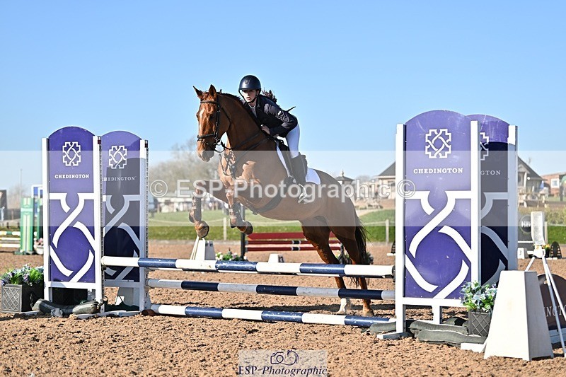 250401-171519-00324 - 70cm classes