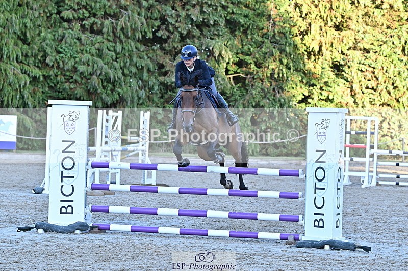 250829A-190727-03705 - Cls 12 1.05m Amateur Quali and Open