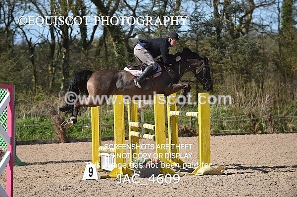 JAC_4609 - CLASS 11 SAT Andrew Hamilton Coach, RHS Foxhunter Championship Qualifier
