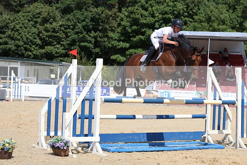 3E7A1721 - Class 8: Senior Newcomers/1.10m open