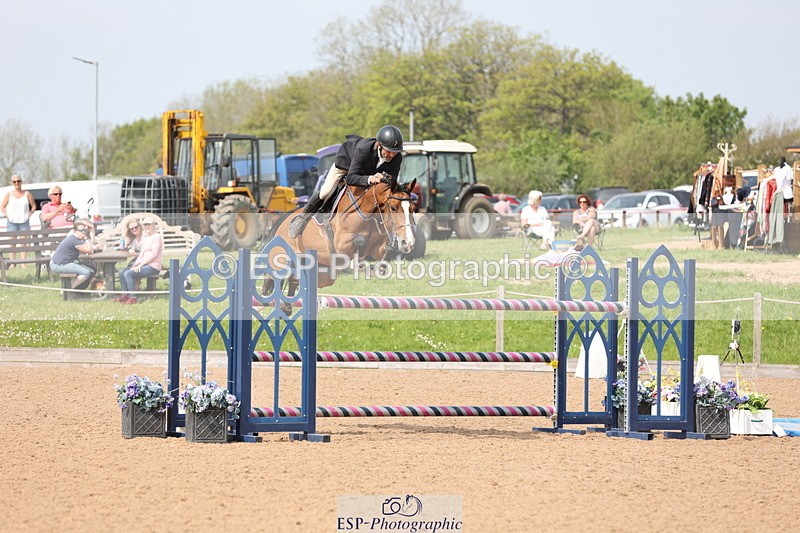 240511A-151312-14585 - Cls 36 National 1.30m Open