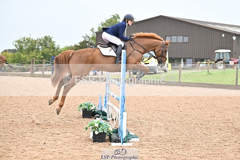 251003-114050-00530 - Cls 2 Newcomers and 1.10m