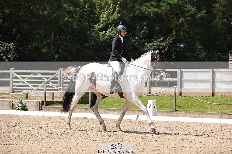 240719-120954-01599 - 123-Michelle_Wallis-Alvescot_Winning_Mood