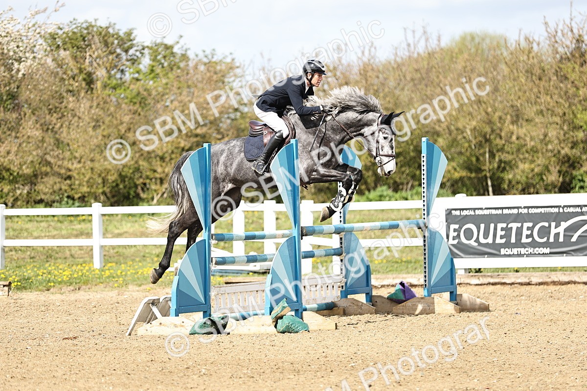 SBM_001097 - Class 4 - Senior Newcomers - 1.10m