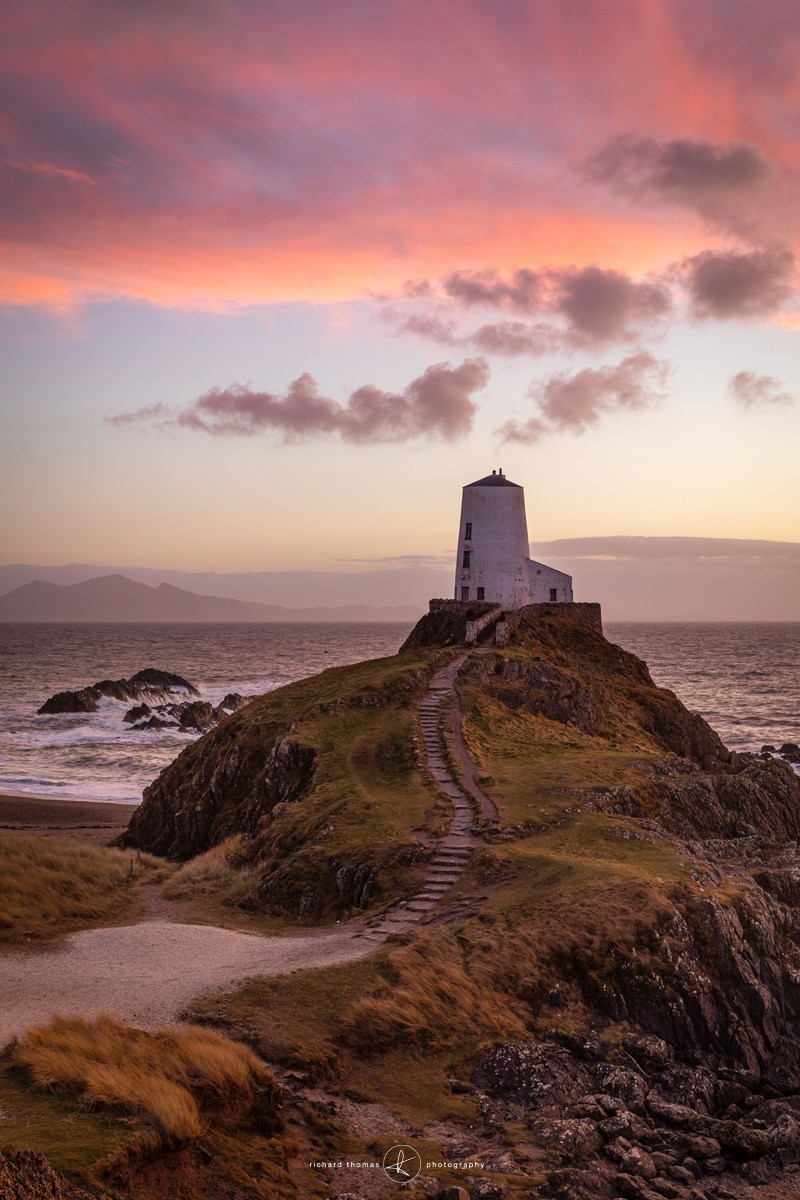 Tŵr Mawr Lighthouse - Seascapes