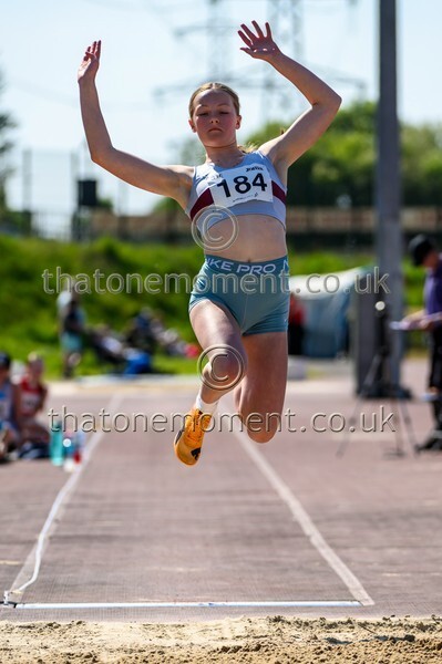 West25Sat-928459 - Field Female