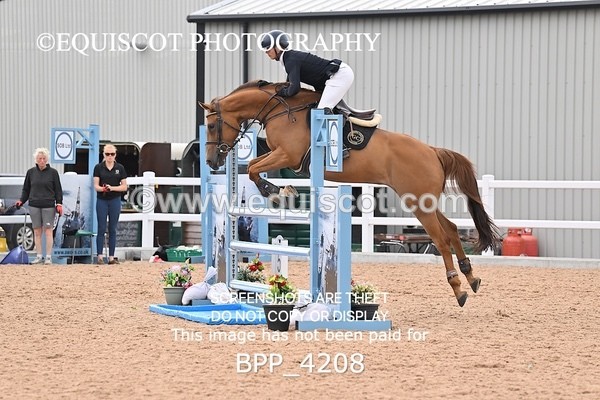 BPP_4208 - CLASS 3 WED GFS Saddles Senior Newcomers/1.10m Open