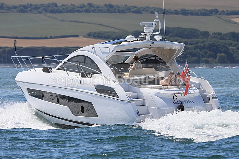 180805 STEFLIN - SUNSEEKER SAN REMO 1Y3A6185 - Motorboats - Hardtop