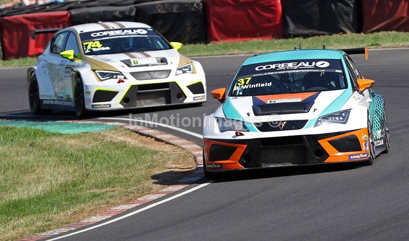  - TCR UK @ Castle Combe