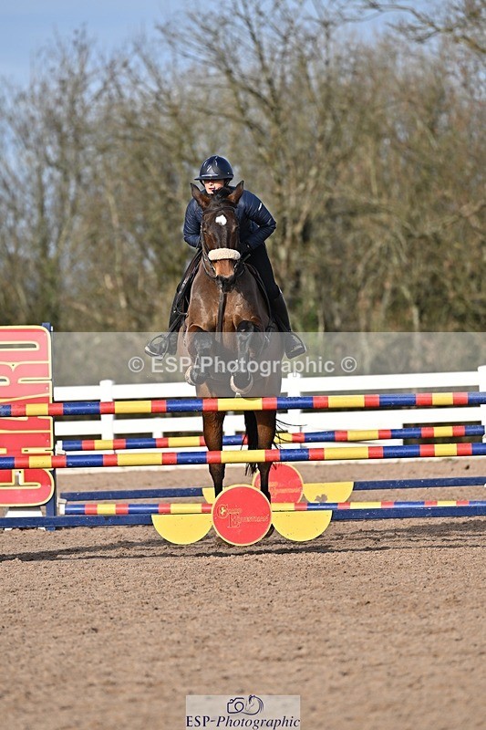 251126-123438-00476 - Cls 4 Newcomers and 1.10m