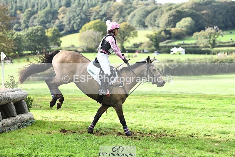 231021-153352-19534 - 498-SILVERLININGS.APHRODITE-Emily.Dobson-SC+XC